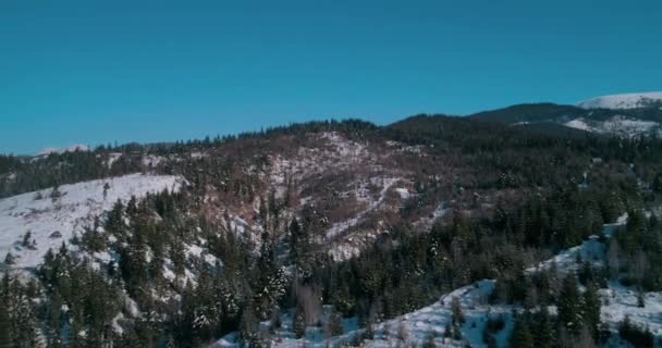 Flygfoto Över Bergen Blu Sky Vintern Snö Bukovel Ukraina — Stockvideo