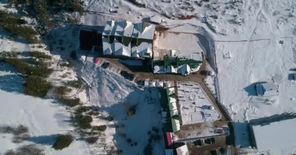 Havadan Görünümü Bir Evin Dağlarda Karpatlar Kar Kış Bukovel Ukrayna — Stok video