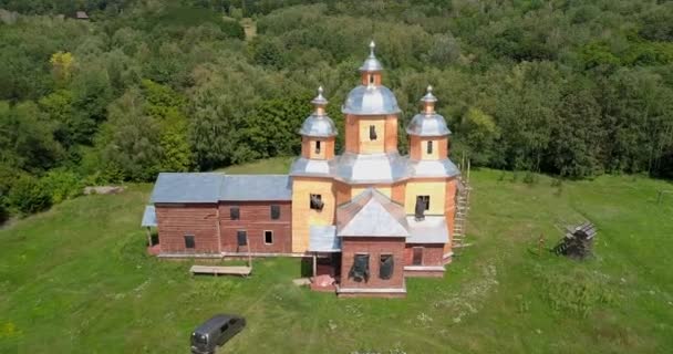 Ulusal Mimarlık Müzesi Yaşam Ukrayna Pirogovo Köy Içinde Ahşap Kilisenin — Stok video