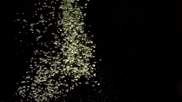 Talrijke Kleine Luchtbellen Penetreren Onder Kristalhelder Water Mengen Opstaan Zacht — Stockvideo