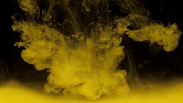Brilliant Golden Ink Mixing Water Swirling Softly Underwater Copy Space — Stock Video