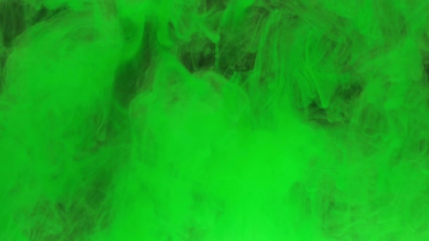 Inchiostro Verde Colorato Che Mescola Acqua Turbinando Dolcemente Sott Acqua — Video Stock