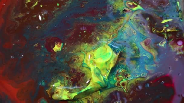 Tunnel hypnotique rotatif. Des images psychédéliques en couleur. Peintures colorées se mélangeant comme mouvement, mouvement, rotation. Contexte abstrait 