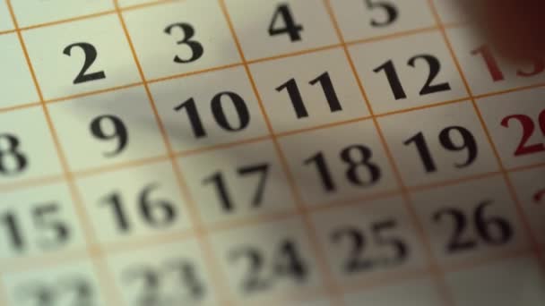 Segundo Segundo Día Del Mes Hombre Tachó Fecha Del Calendario — Vídeo de stock