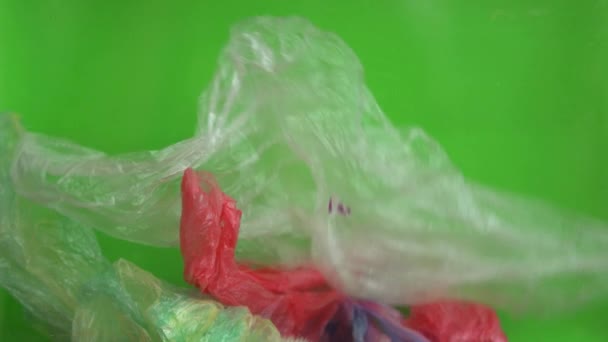 Növekvő Halom Háztartási Újrahasznosítható Szemetet Műanyag Papír Fém Üveg Zöld — Stock videók