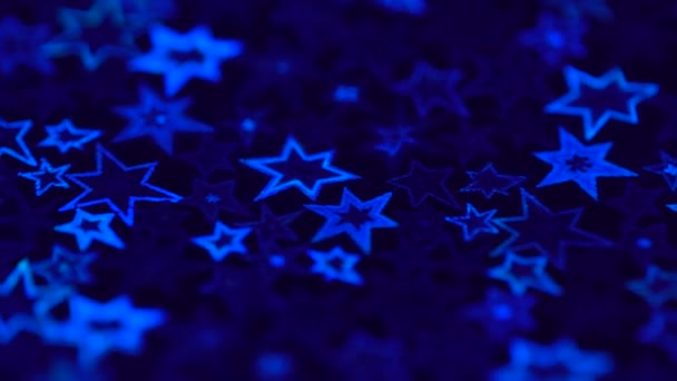 Férias Estrelas Luzes Bokeh Estrelas Holográficas Brilham Com Azul Neon — Vídeo de Stock