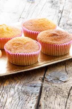 Şekerli tatlı çörekler.