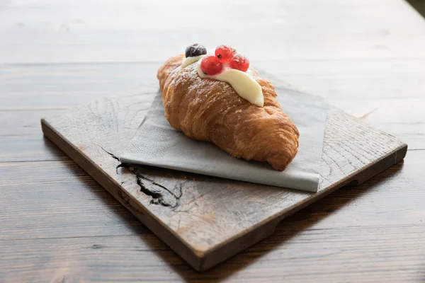 Kahvaltı için lezzetli pasta