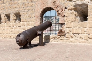 İtalya 'da Kale Dell' Ovo