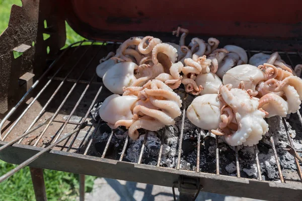 焼きポリープを調理する — ストック写真