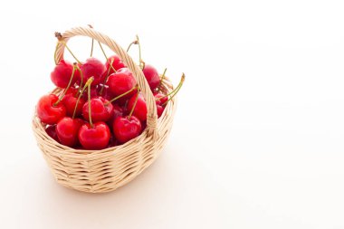 Sepet lezzetli kiraz