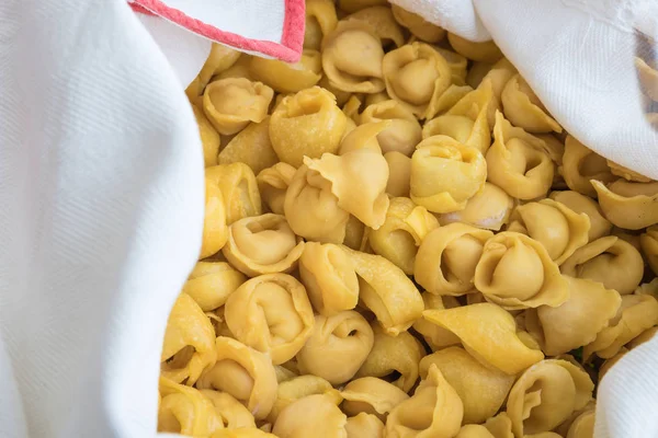 Tortellini Bolognesi el yapımı