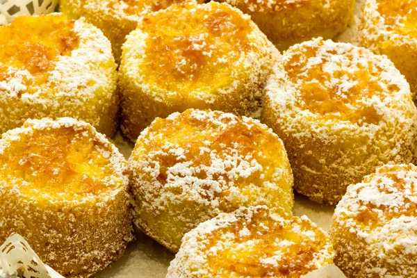 Reçelli tatlı çörek