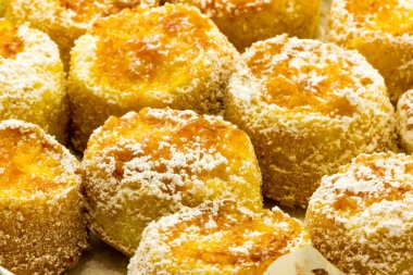 Reçelli tatlı çörek