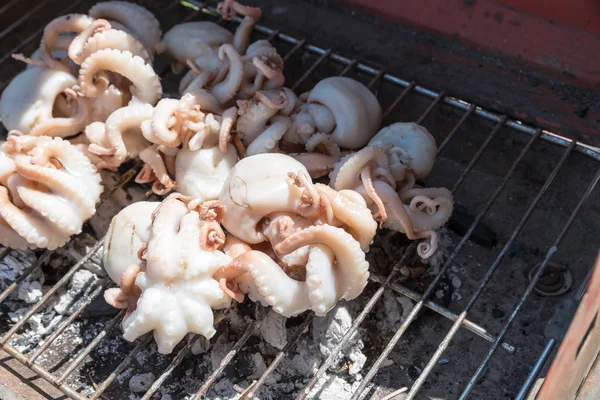 Cooking Grilled Polyps — Stock Photo, Image