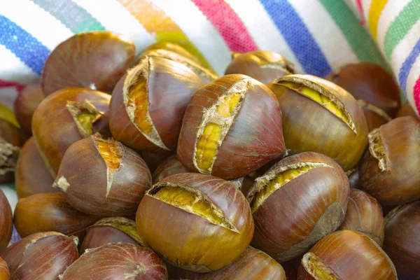 Chestnuts Ready Roasted — Stock Photo, Image