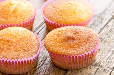 Şekerli tatlı çörekler.