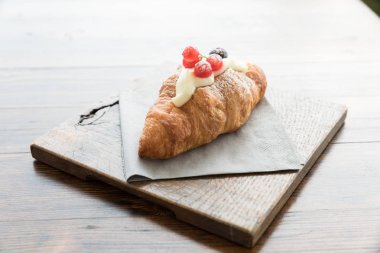 Kahvaltı için lezzetli pasta