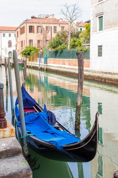 Venezianische Gondel Kanal — Stockfoto