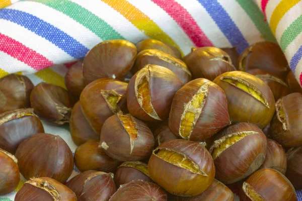 Chestnuts Ready Roasted — Stock Photo, Image