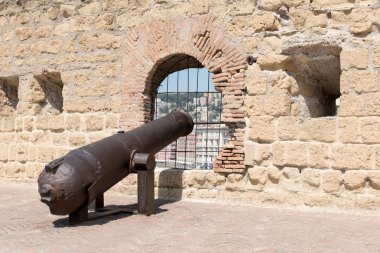 İtalya 'da Kale Dell' Ovo