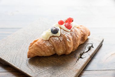 Kahvaltı için lezzetli pasta