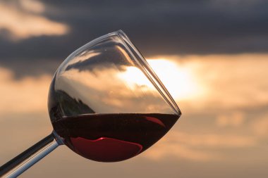 Gün batımında tost.