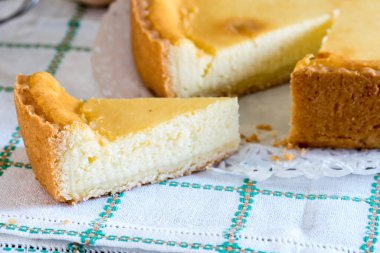 Leziz cheesecake ev yaptı