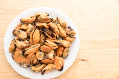 Kapüşonsuz lezzetli midyeler