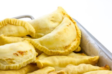 Puglia panzerotti domates ve mozzarella peyniri ile doldurulmuş