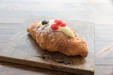 Kahvaltı için lezzetli pasta