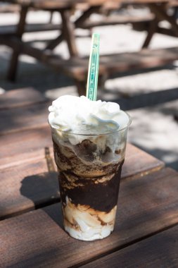 Sicilya Granitası 'ndan sütlü ve sütlü kahveye.