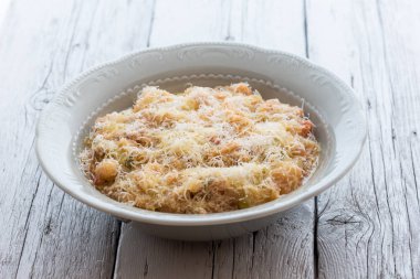 Peynirli sebze çorbası