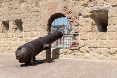 İtalya 'da Kale Dell' Ovo