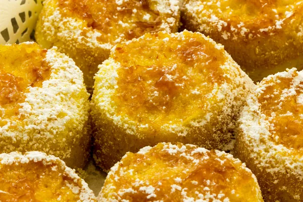 Reçelli tatlı çörek