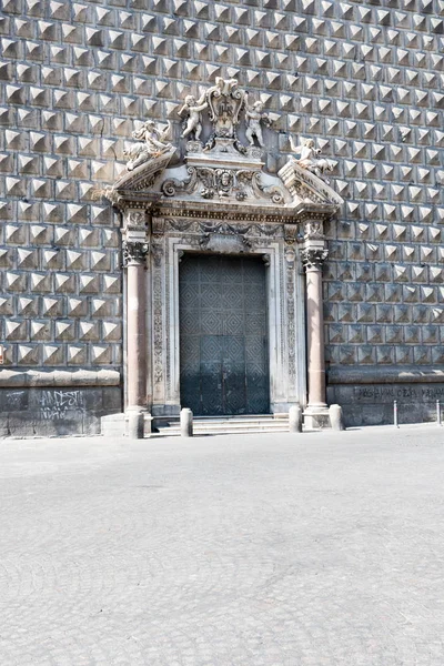 Sönderfallande Byggnad Neapel Italien — Stockfoto