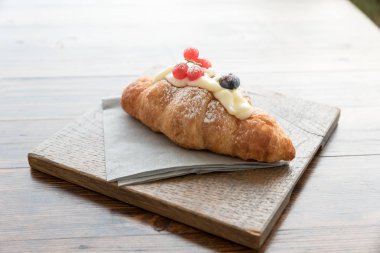 Kahvaltı için lezzetli pasta