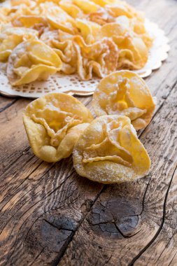 Tatlılar Sfrappole İtalyan karnaval