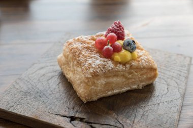 Kahvaltı için lezzetli pasta