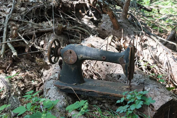 Παλιό σκουριασμένο ραπτομηχανή — Φωτογραφία Αρχείου