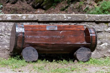 Bir bagajdan oyma tezgah