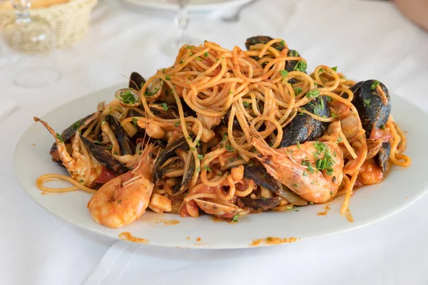 Spaghetti with seafood closeup — Stock Photo, Image