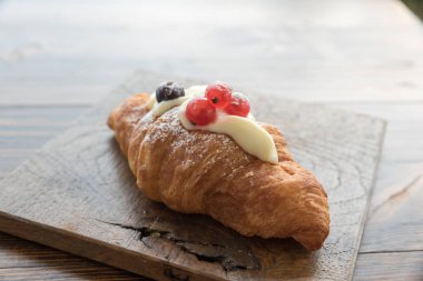 Kahvaltı için lezzetli pasta