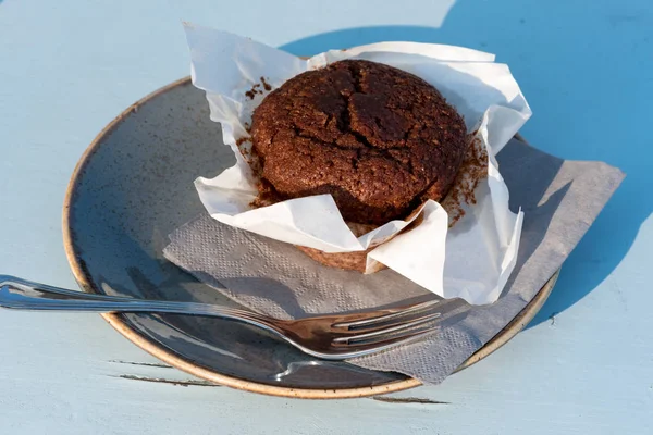 Chocolate muffin close up — Stock Photo, Image