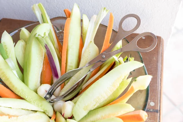 Carrots and fresh cucumbers — Stock Photo, Image