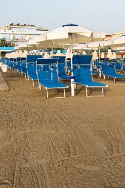 İtalya 'da plaj şemsiyeleri