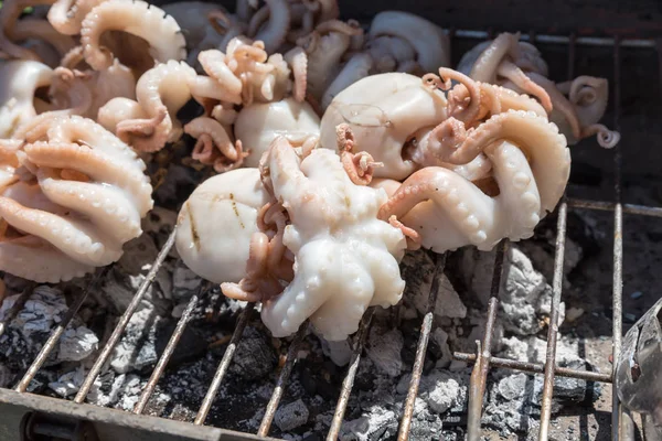 Cooking the grilled polyps — Stock Photo, Image