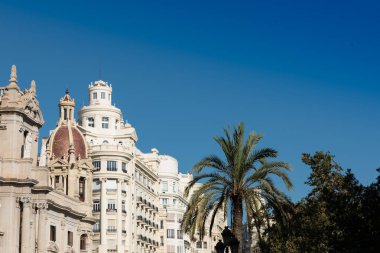 Valencia'da güzel tipik binalar