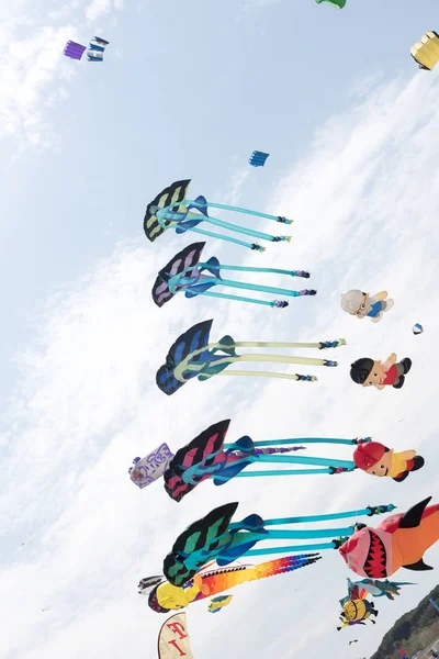 Kites with blue sky and white clouds — Stock Photo, Image