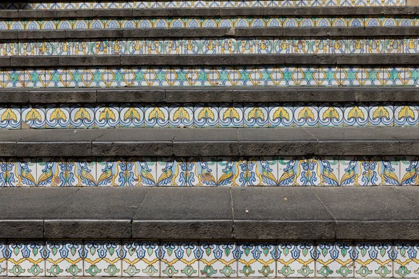 Escadaria com telhas de cerâmica policromada de Caltagirone Sicilia — Fotografia de Stock